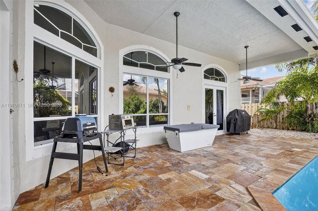 1221 NW 141st Ave, Pembroke Pines, FL 33028