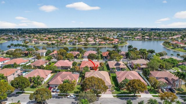 1221 NW 141st Ave, Pembroke Pines, FL 33028