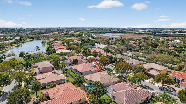 1221 NW 141st Ave, Pembroke Pines, FL 33028