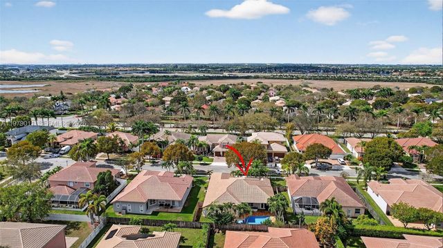 1221 NW 141st Ave, Pembroke Pines, FL 33028