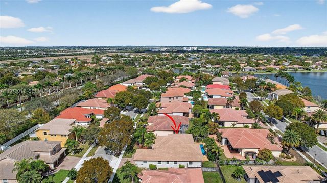 1221 NW 141st Ave, Pembroke Pines, FL 33028