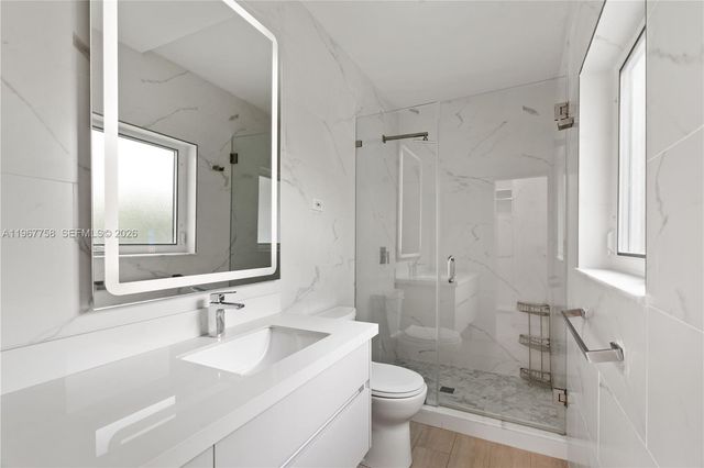 4020 Riviera Dr, Coral Gables, FL 33146