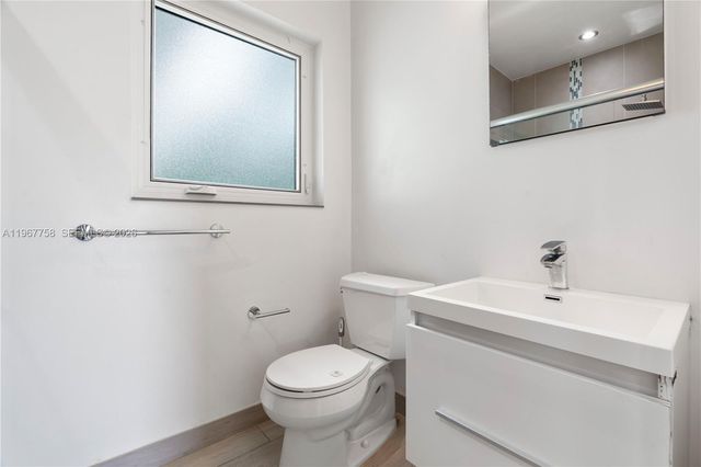 4020 Riviera Dr, Coral Gables, FL 33146