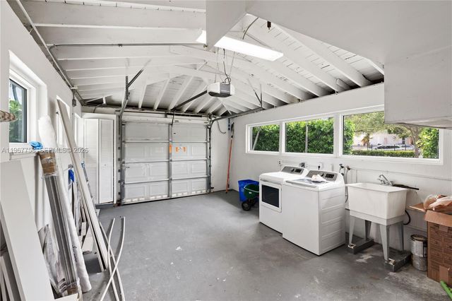 4020 Riviera Dr, Coral Gables, FL 33146