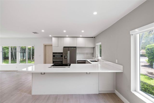 4020 Riviera Dr, Coral Gables, FL 33146