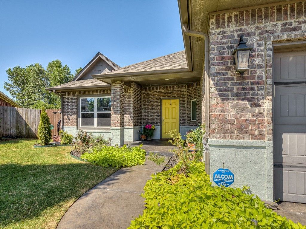 5401 St James Place, Oklahoma City, OK 73179