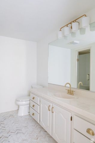 1054 W WESLEY POWELL, St. George, UT 84790