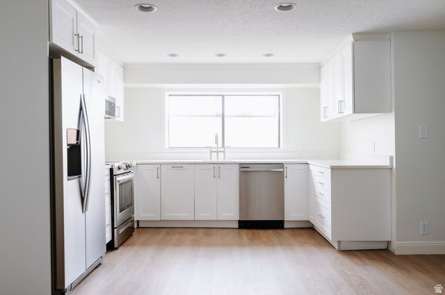 1054 W WESLEY POWELL, St. George, UT 84790