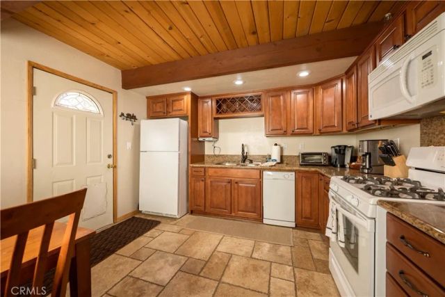 188 Imperial, Sugarloaf, CA 92386