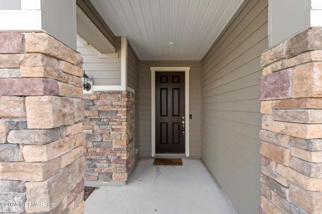 11006 STAPLETON Drive, Jacksonville, FL 32222