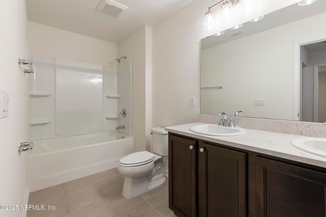 11006 STAPLETON Drive, Jacksonville, FL 32222