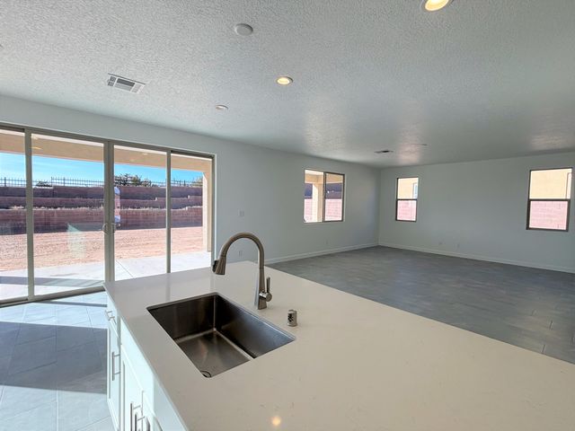 3161 Wolf Tail Loop NE, Rio Rancho, NM 87144
