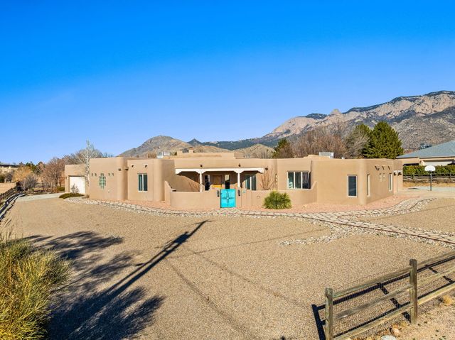 10551 Signal Avenue NE, Albuquerque, NM 87122