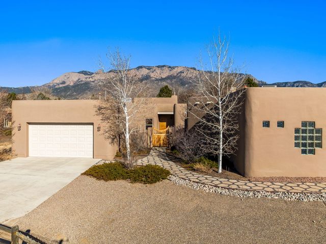 10551 Signal Avenue NE, Albuquerque, NM 87122