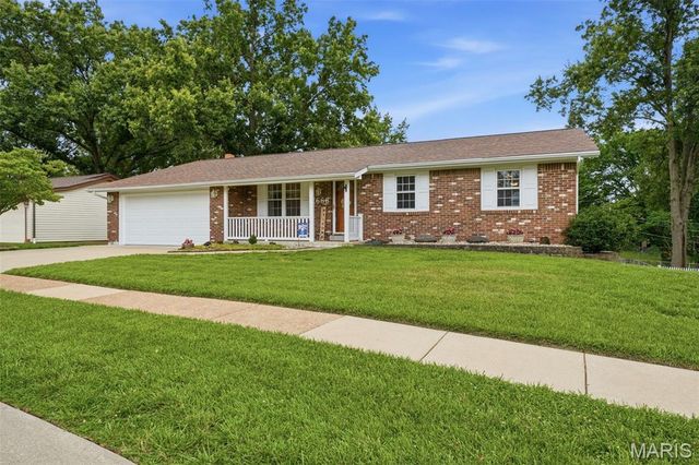 2666 Nahn Drive, St Louis, MO 63129