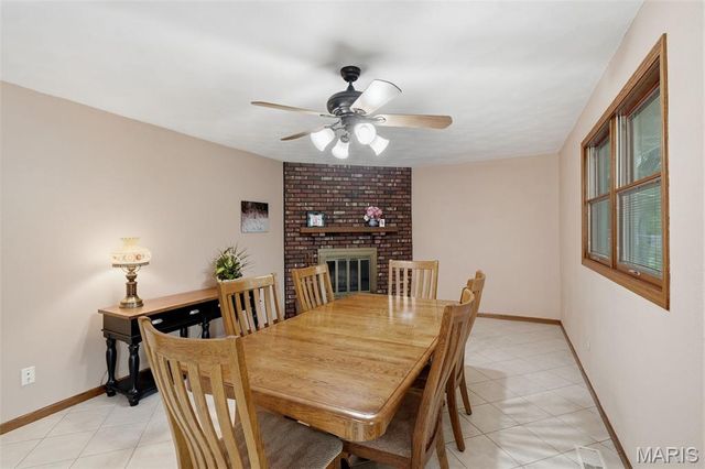2666 Nahn Drive, St Louis, MO 63129