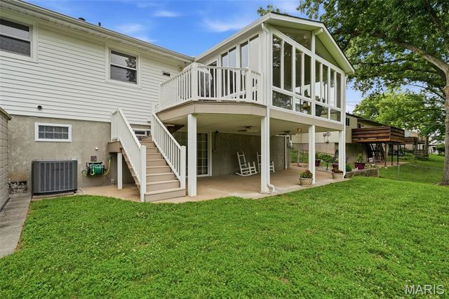 2666 Nahn Drive, St Louis, MO 63129
