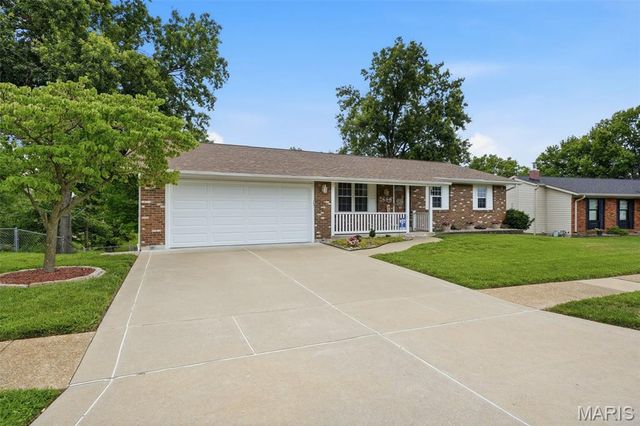 2666 Nahn Drive, St Louis, MO 63129