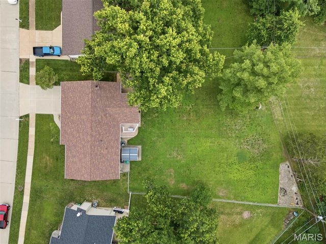 2666 Nahn Drive, St Louis, MO 63129