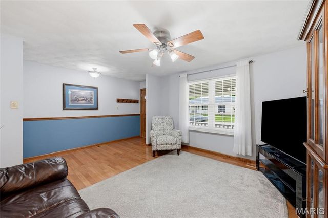 2666 Nahn Drive, St Louis, MO 63129