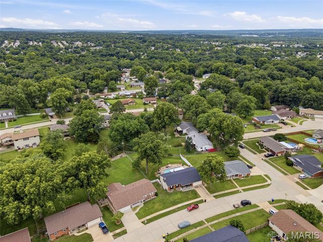 2666 Nahn Drive, St Louis, MO 63129