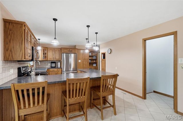 2666 Nahn Drive, St Louis, MO 63129