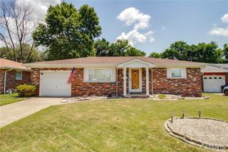 971 Cedar Drive, Wood River, IL 62095