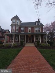 416 MAIN ST #D, Phoenixville, PA 19460