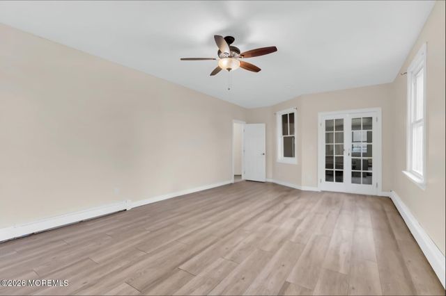 123 Reynolds Drive, Eatontown, NJ 07724