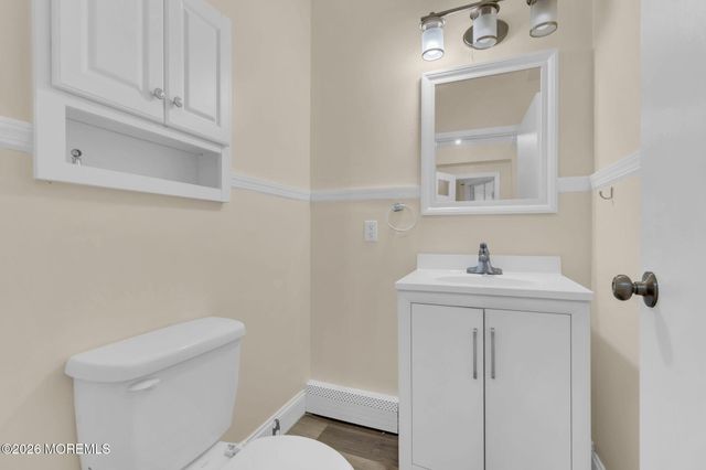 123 Reynolds Drive, Eatontown, NJ 07724