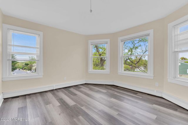 123 Reynolds Drive, Eatontown, NJ 07724