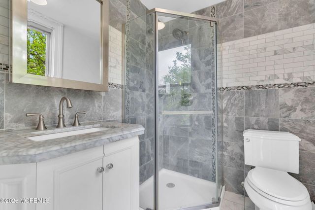 123 Reynolds Drive, Eatontown, NJ 07724