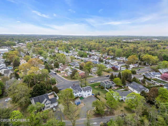 123 Reynolds Drive, Eatontown, NJ 07724