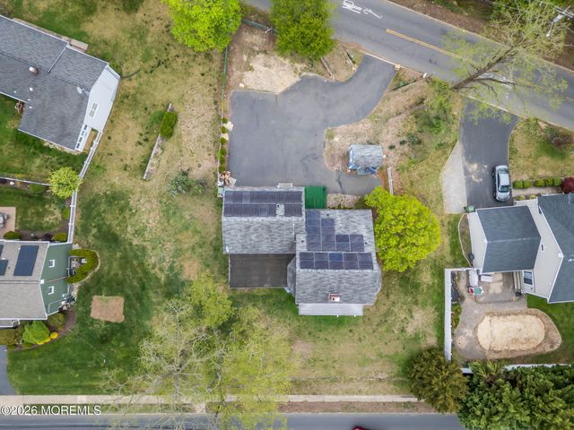 123 Reynolds Drive, Eatontown, NJ 07724
