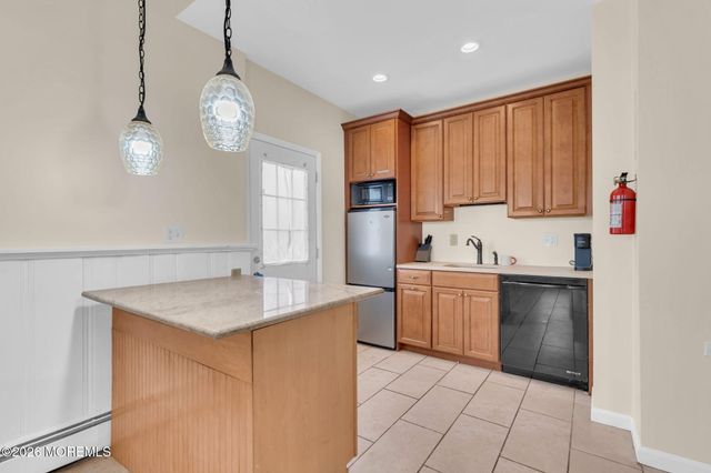123 Reynolds Drive, Eatontown, NJ 07724