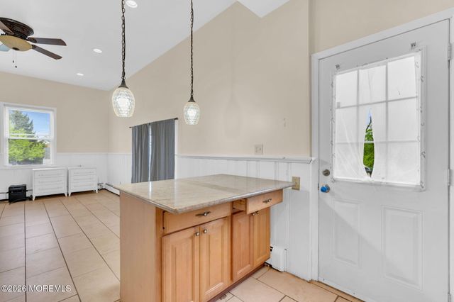 123 Reynolds Drive, Eatontown, NJ 07724