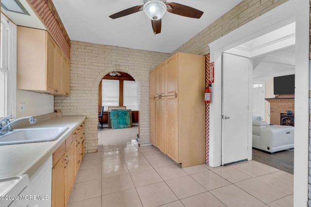 123 Reynolds Drive, Eatontown, NJ 07724