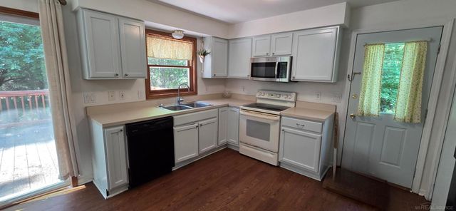 7088 Aitken Road, Lexington Twp, MI 48450