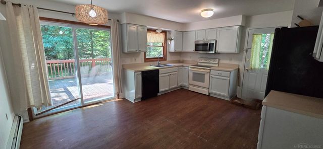 7088 Aitken Road, Lexington Twp, MI 48450