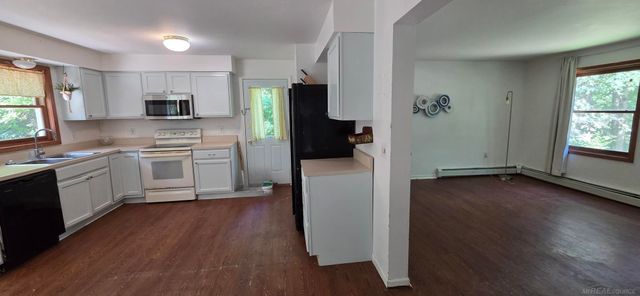 7088 Aitken Road, Lexington Twp, MI 48450