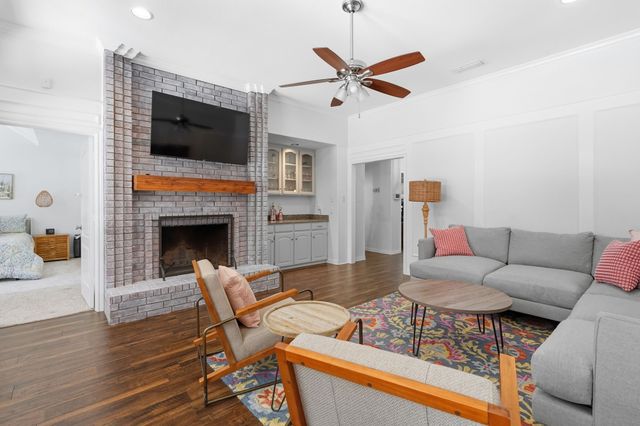 3220 Timber View Circle, Bedford, TX 76021