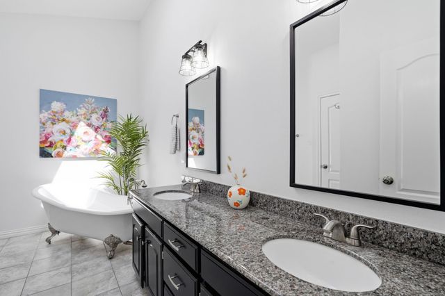 3220 Timber View Circle, Bedford, TX 76021