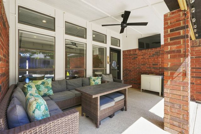 3220 Timber View Circle, Bedford, TX 76021