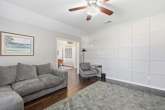 3220 Timber View Circle, Bedford, TX 76021