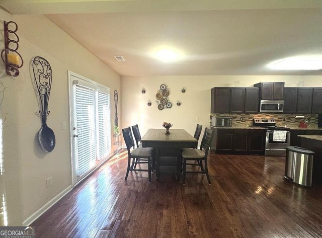 8490 Glenview Street, Douglasville, GA 30134