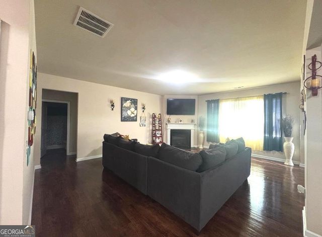 8490 Glenview Street, Douglasville, GA 30134