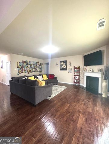 8490 Glenview Street, Douglasville, GA 30134