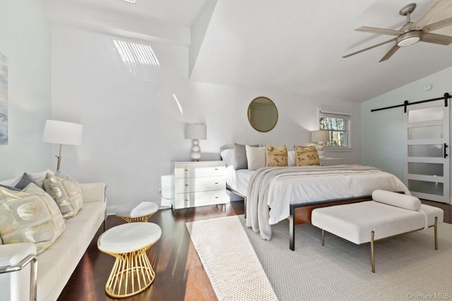 153 Deerfield Lane N, Pleasantville, NY 10570