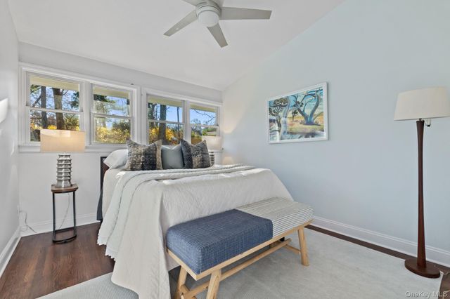 153 Deerfield Lane N, Pleasantville, NY 10570