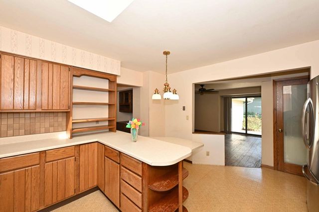 1956 Keith LANE, Grafton, WI 53024